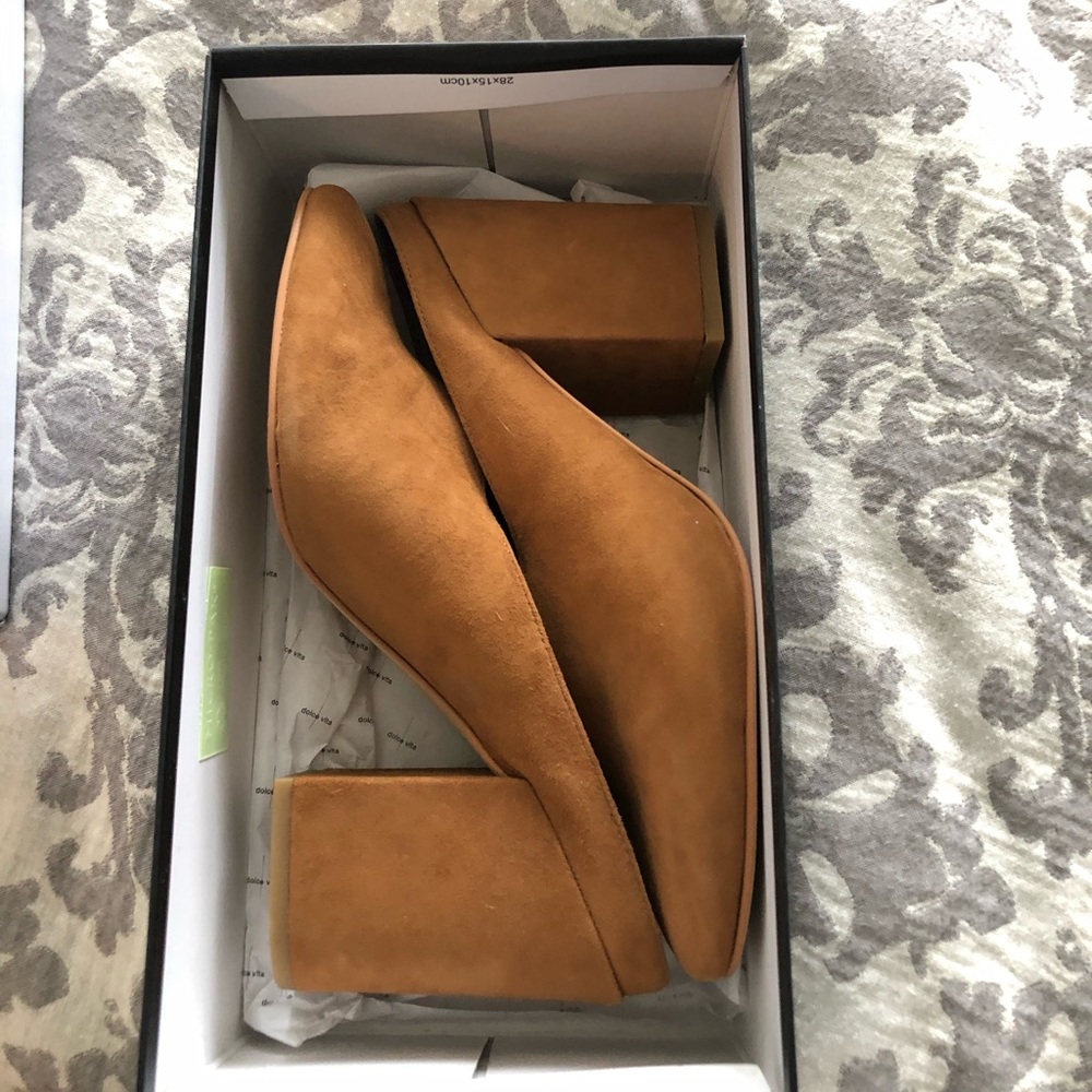Dolce Vita- Caley Saddle Suede Shoe